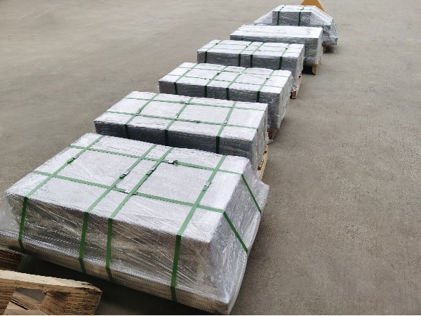 誰(shuí)說(shuō)女子不如男，隆實(shí)鋼材小姐姐霸氣獨(dú)立打包12噸模具鋼